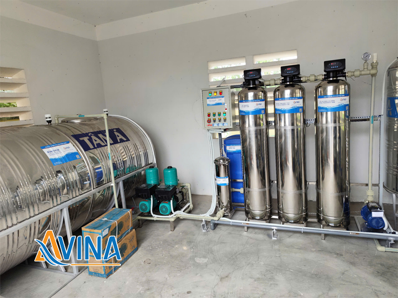 Hệ thống xử lý nước sinh hoạt và cụm bơm cấp nước sinh hoạt đi sử dụng