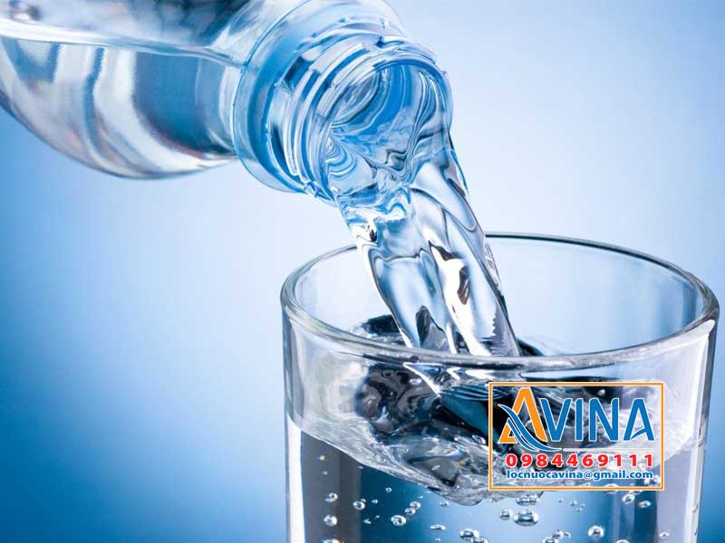 Nước uống đóng chai tinh khiết AVINA