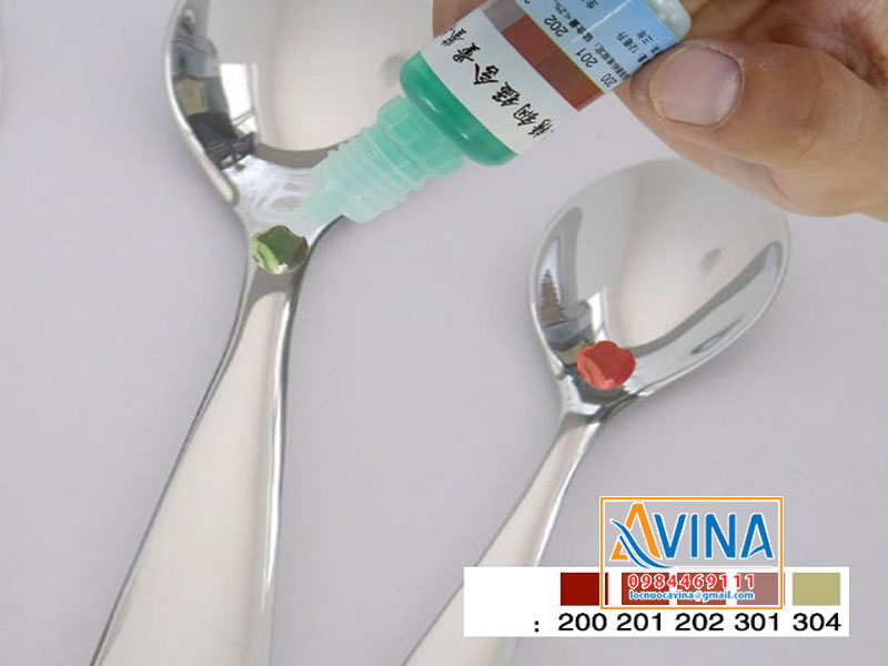 Sử dụng dung dịch thử chuyên dụng để phân biệt inox 304 với inox 201